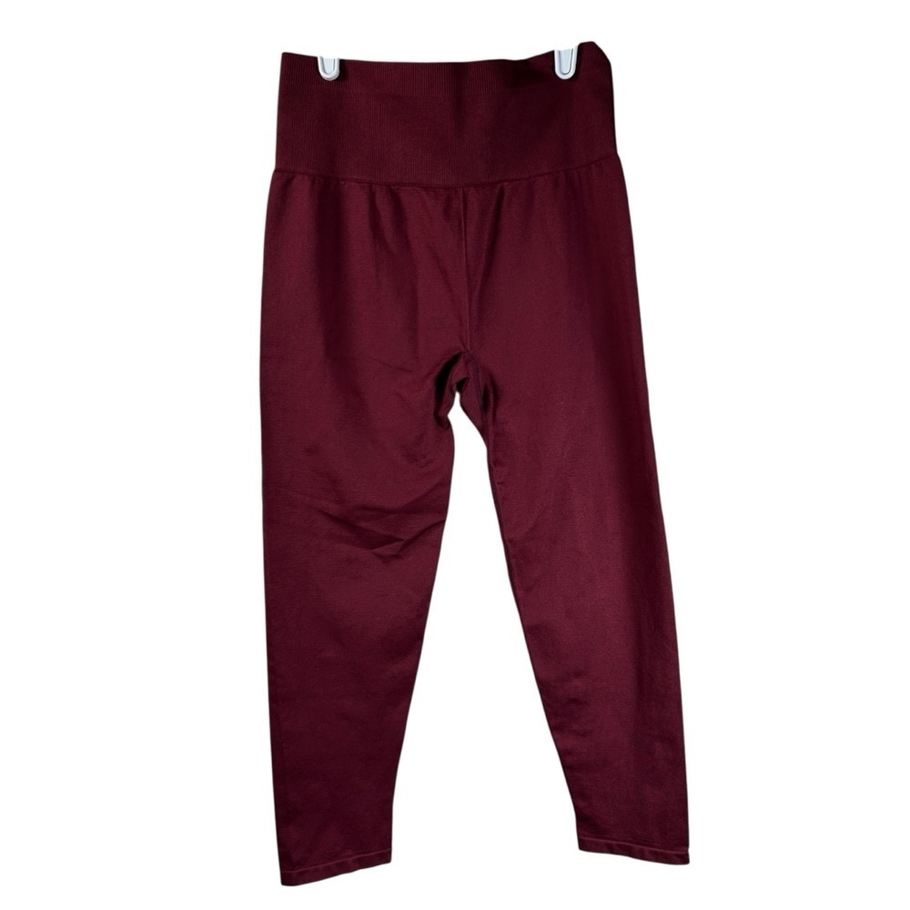Fabletics High-Waisted Seamless Capri Leggings — Burgundy Maroon Size S (4-6) - Picture 4 of 9
